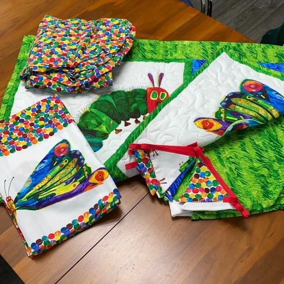 The Very Hungry Caterpillar Nursery Crib Set - Picture 1 of 15